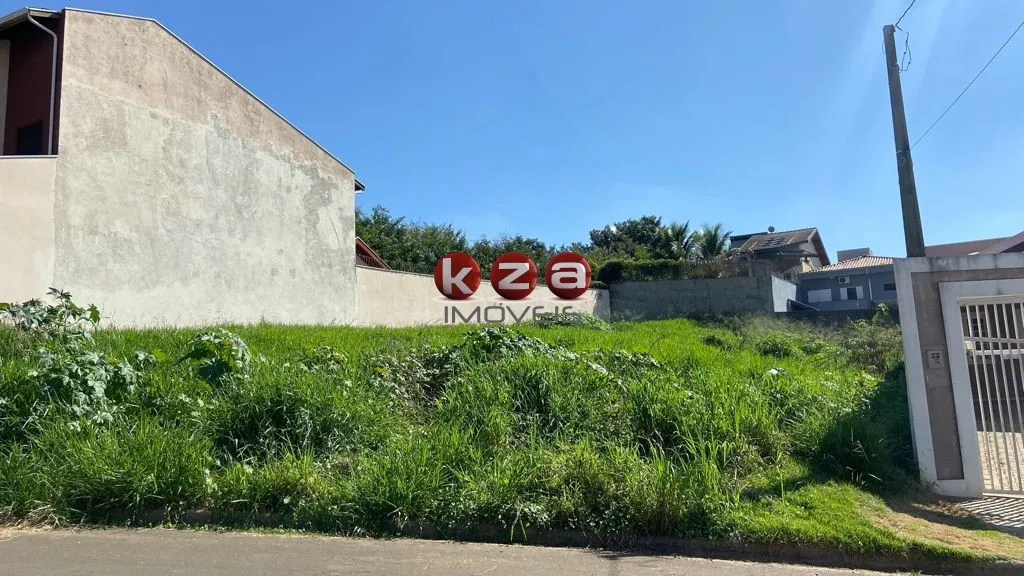 Imagem Terreno à venda em Valinhos-SP, na Vila Genoveva, com 411m² de área!