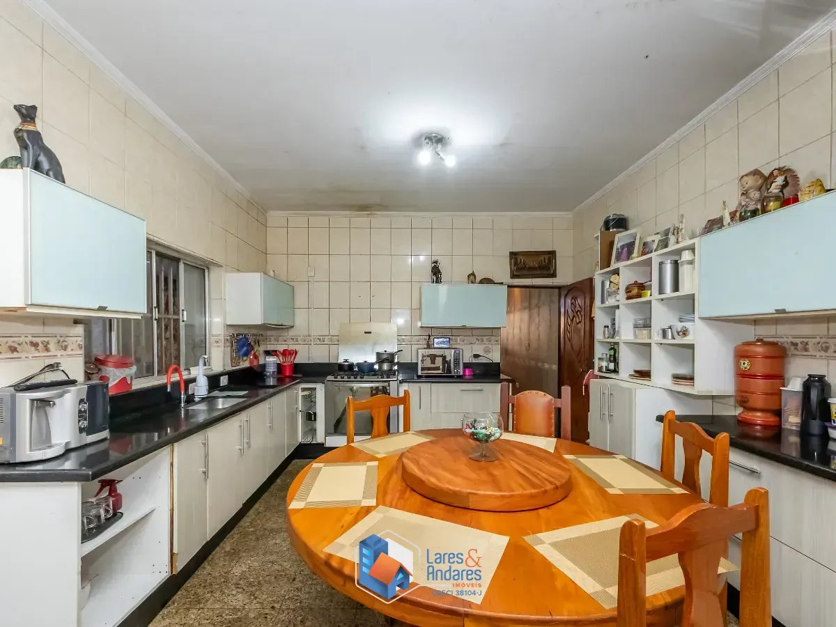 Imagem Sobrado para venda em Vila Gustavo com 3 quartos, sendo 3 suítes, 325m²