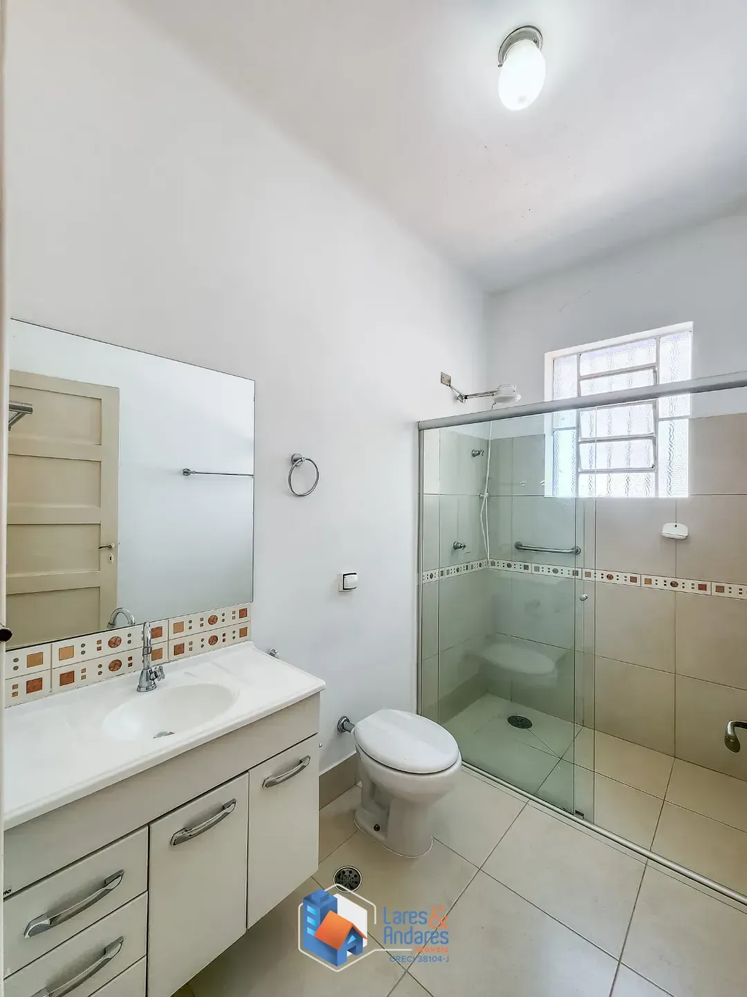 Imagem Casa para venda em Pinheiros com 2 quartos, 140m²