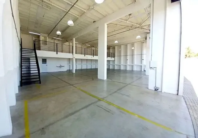 Imagem Comercial para Locação 300M², Residencial Estoril, Taubaté - SP