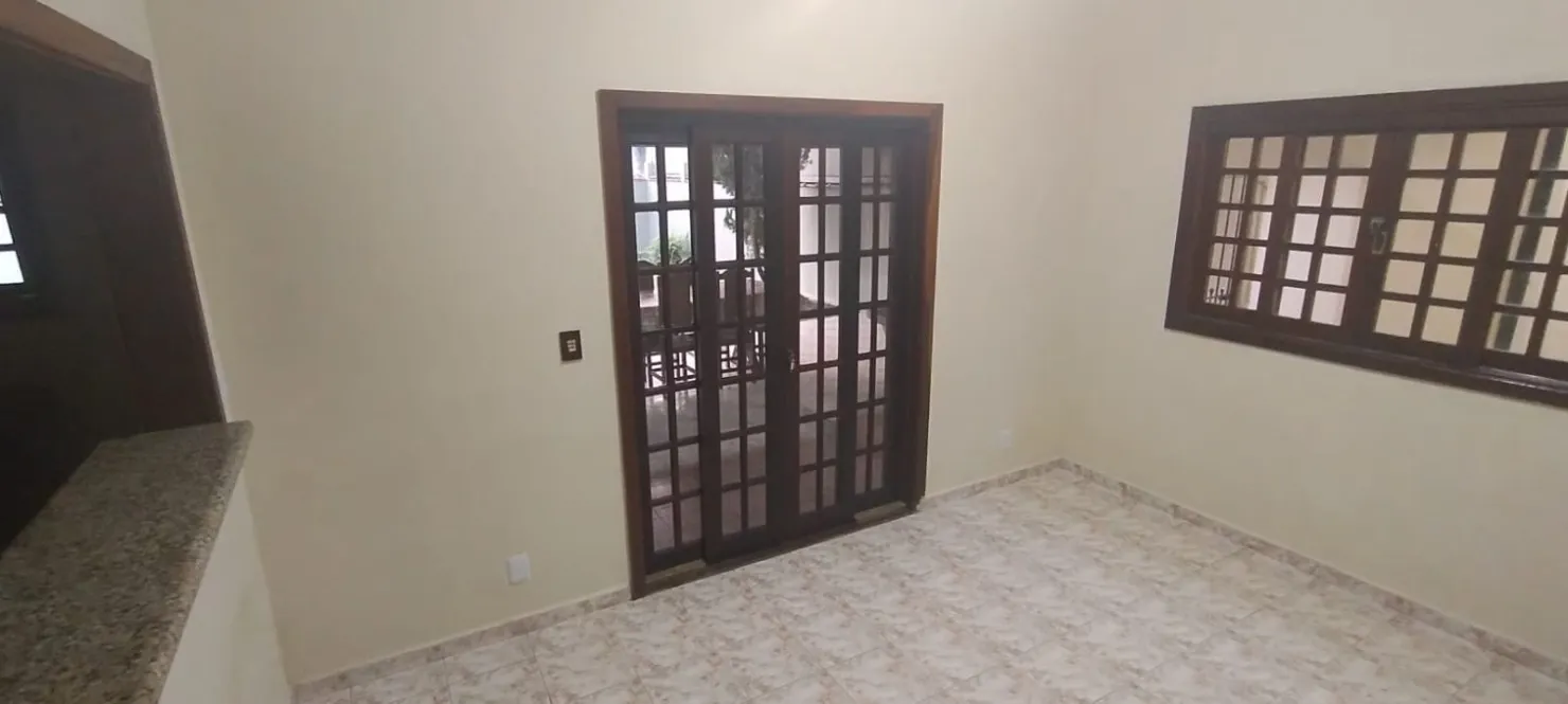 Imagem Sobrado à venda, Vila São Judas Tadeu, Pindamonhangaba, SP