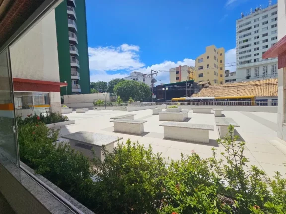 Imagem A 5ª Avenida imóveis selecionou essa rara unidade a venda no Condomínio Quinta da Barra, em frente ao mar do Farol da Barra, 4/4, suite 184,00m²