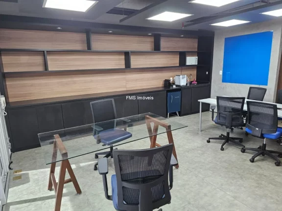 Imagem Conjunto Comercial à Venda em São Paulo-SP na Água Branca: 1 sala, 1 vaga, 47m²!