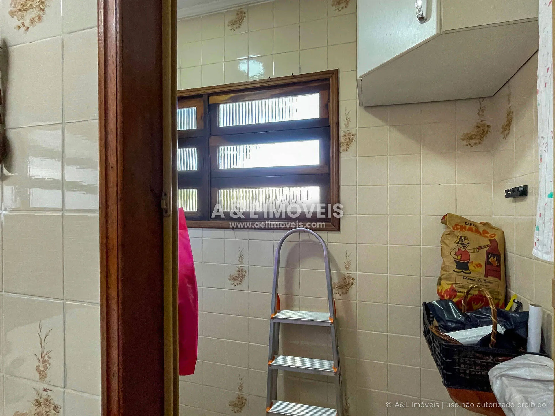 Imagem Apartamento 106,02 m² em Campos do Jordão | Lareira e Living em Madeira