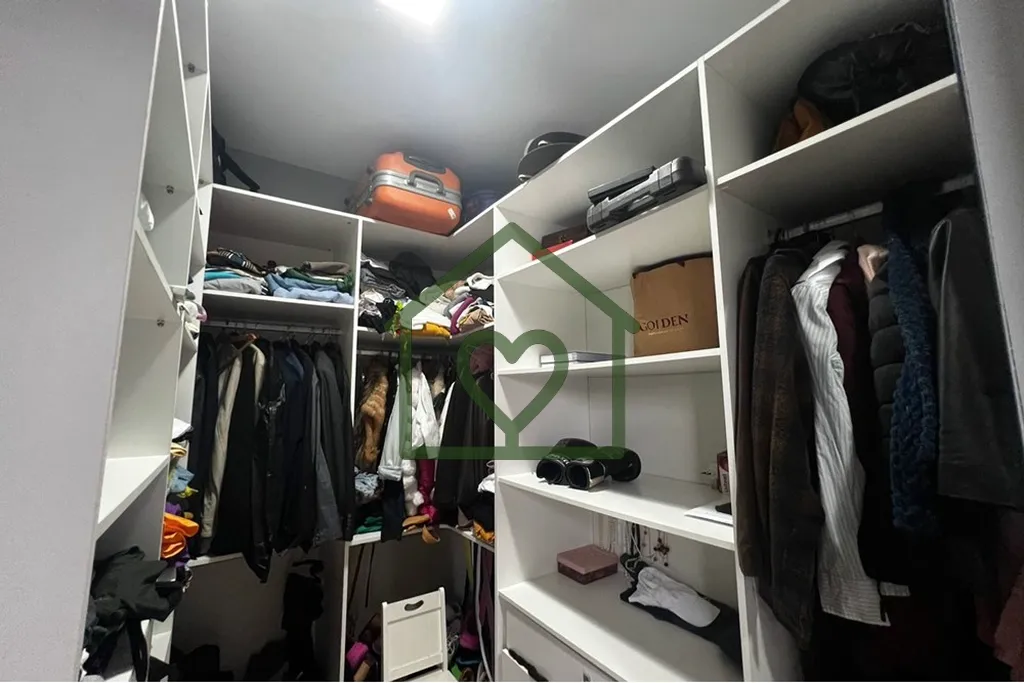 Imagem Bem-vindo a esta incrível casa à venda, localizada no charmoso bairro Lomba do Pinheiro, em Porto ...