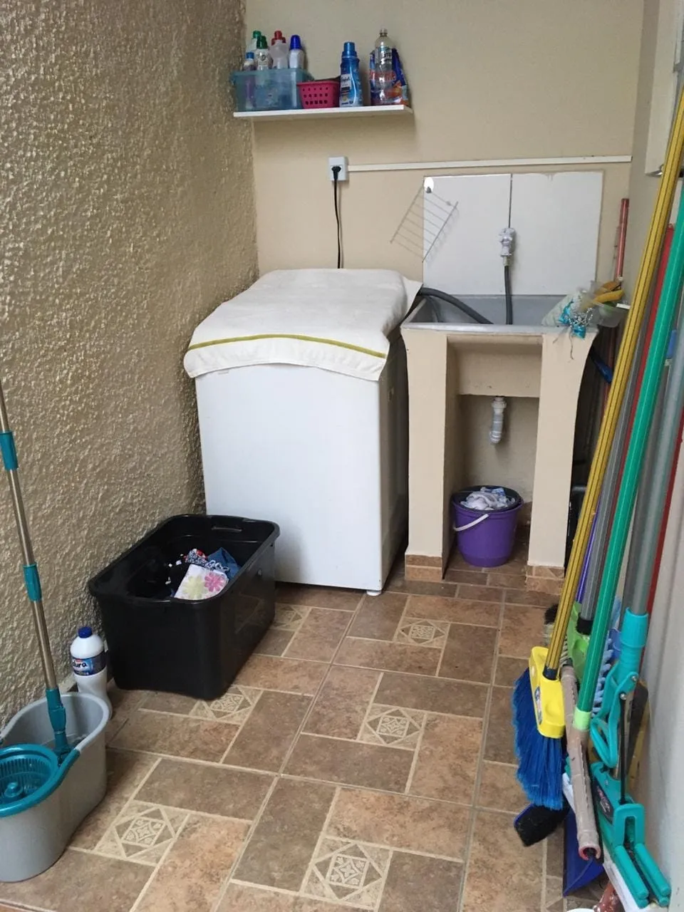Imagem Casa à venda 2 Quartos, 1 Suite, 3 Vagas, Vila São José, Taubaté - SP