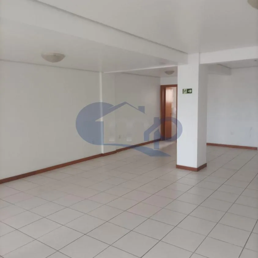 Imagem Sala comercial a venda com 94m² no centro de Torres/RS