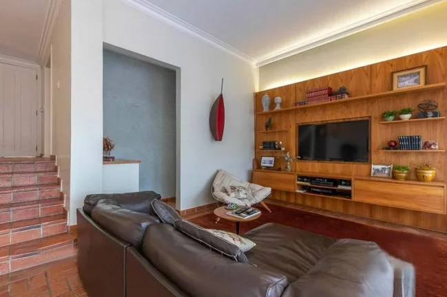 Imagem Casa Padrão - Santa Lúcia