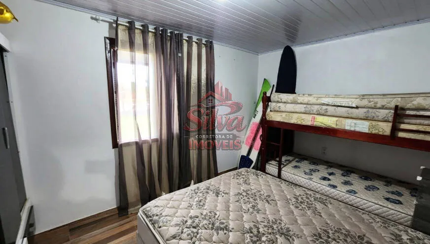 Imagem C759 | Casa c/ piscina na Av. Principal