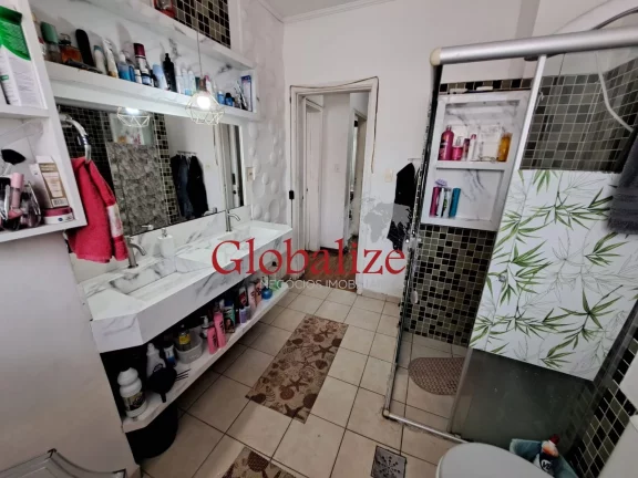 Imagem Apartamento à venda com 94m², 2 quartos, dependência, varanda de frente por R$580.000,00 no Gonzaga em Santos