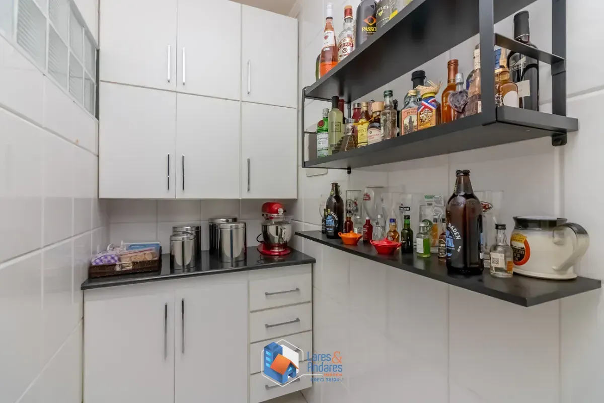 Imagem Sobrado para venda em Jardim Maria Estela com 3 quartos, sendo 3 suítes, 500m²