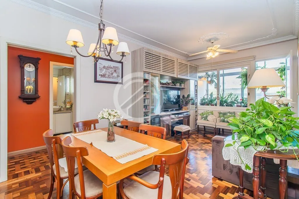 Imagem Amplo apartamento de 3 Dormitórios semi-mobiliado, amplo living com armário, varanda, cozinha indi...