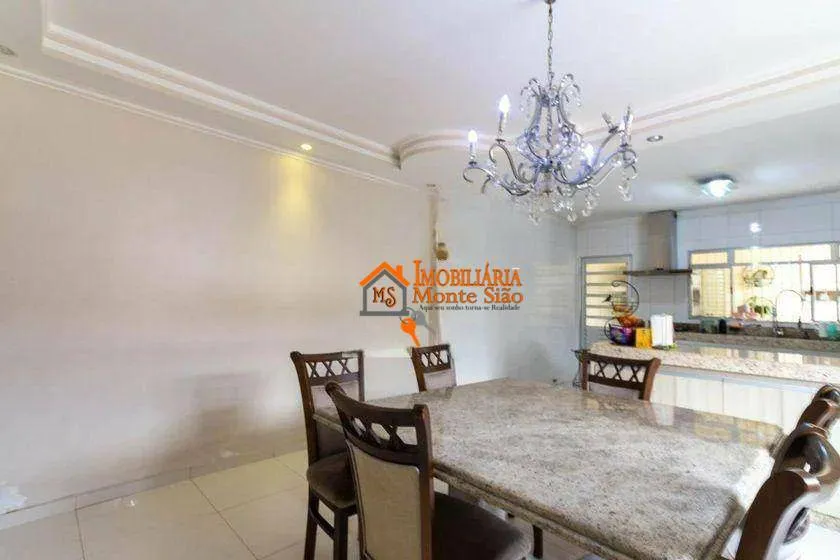 Imagem Sobrado com 3 dormitórios à venda, 200 m² por R$ 1.100.000,00 - Cocaia - Guarulhos/SP