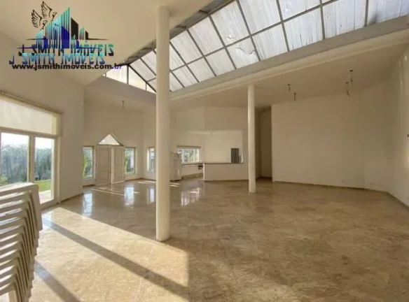 Imagem CASA CLÁSSICA, AT 3.500 m² ! 5 sts, piscina, salão! P/ REFORMAR