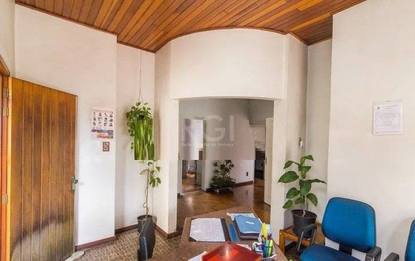 Imagem Predio para Venda - 120m², 3 dormitórios, 3 vagas - Partenon