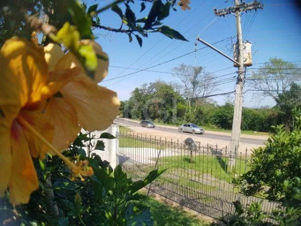 Imagem Casa para Venda - 252m², 3 dormitórios, 2 vagas - Belém Novo