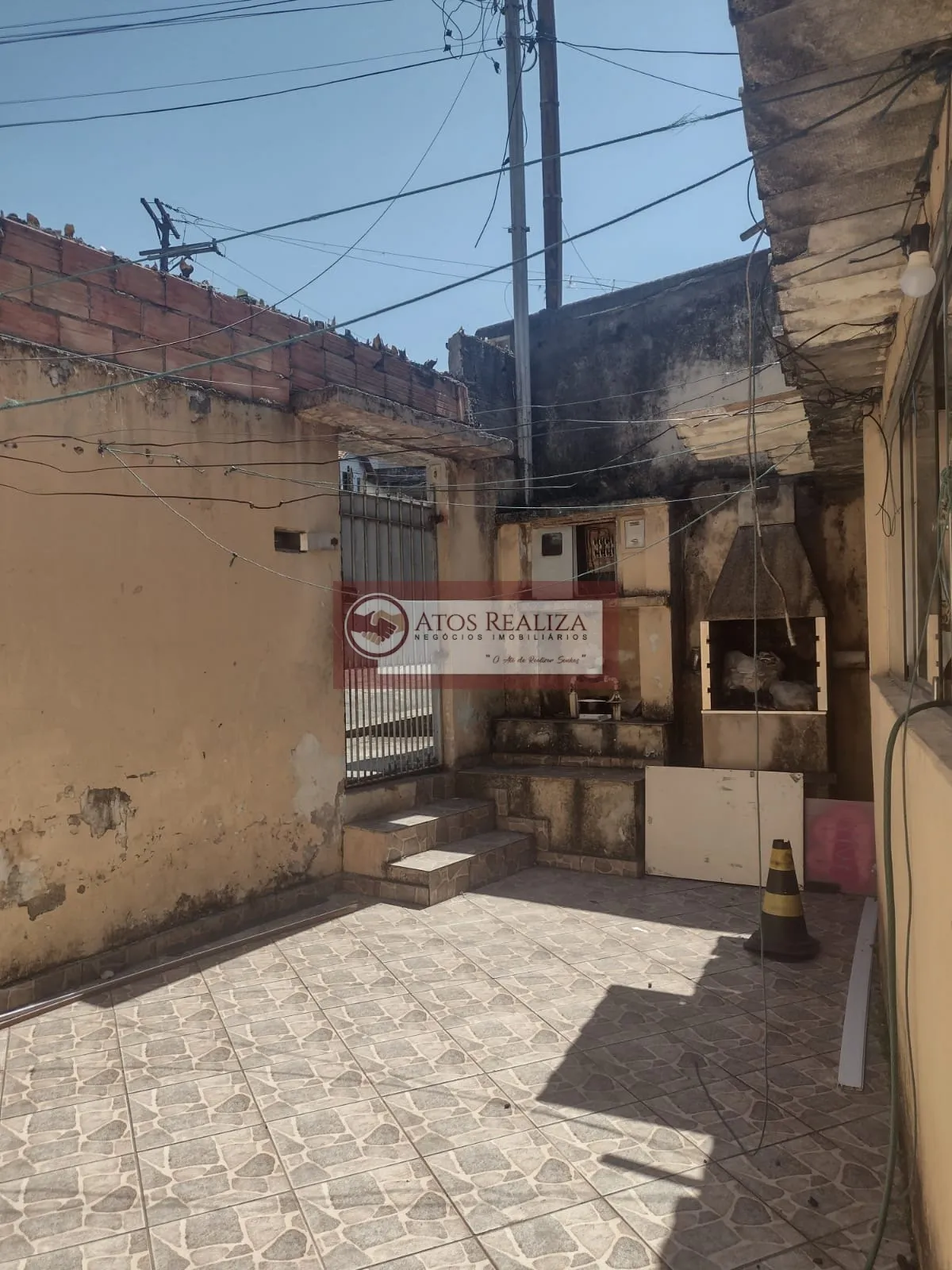 Imagem Vendo um Excelente Imóvel, casa antiga para investimento no Jardim Republica - São Paulo: terreno 204m2 por R$ 370.000 - Venda. Localização privilegiada, próximo a estação Autódromo.