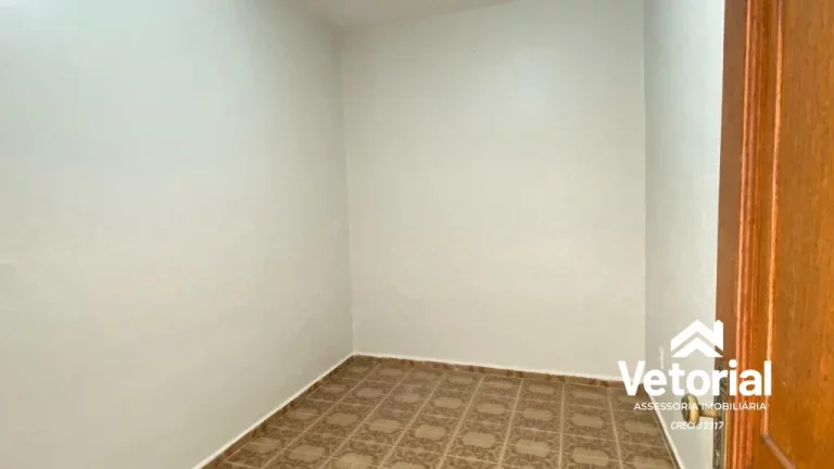 Imagem Casa para locação comercial com 3 quartos no Sandra Regina - Barreiras-BA