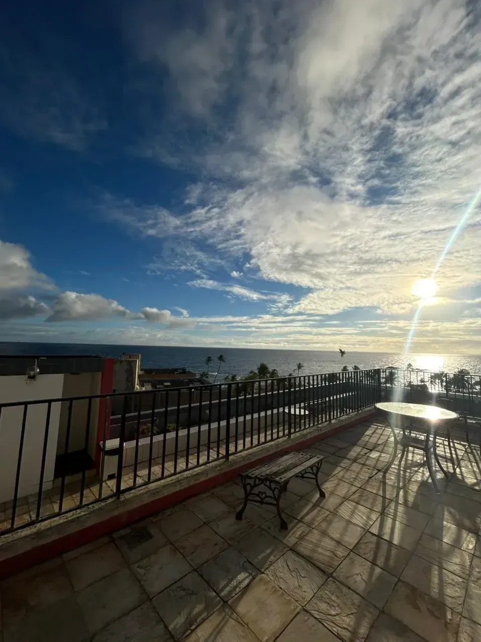 Foto do imóvel Kitnet com 1 Quarto para Alugar, 40 m² em Rua Senta Púa - Ondina, Salvador - BA