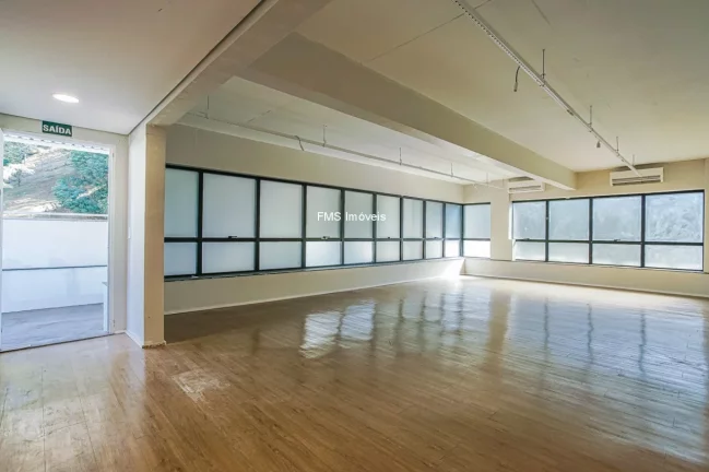 Imagem Imponente Edifício Comercial em Perdizes, São Paulo: 11 Banheiros, 17 Vagas de Garagem, 1.067m² - Venda ou Locação!