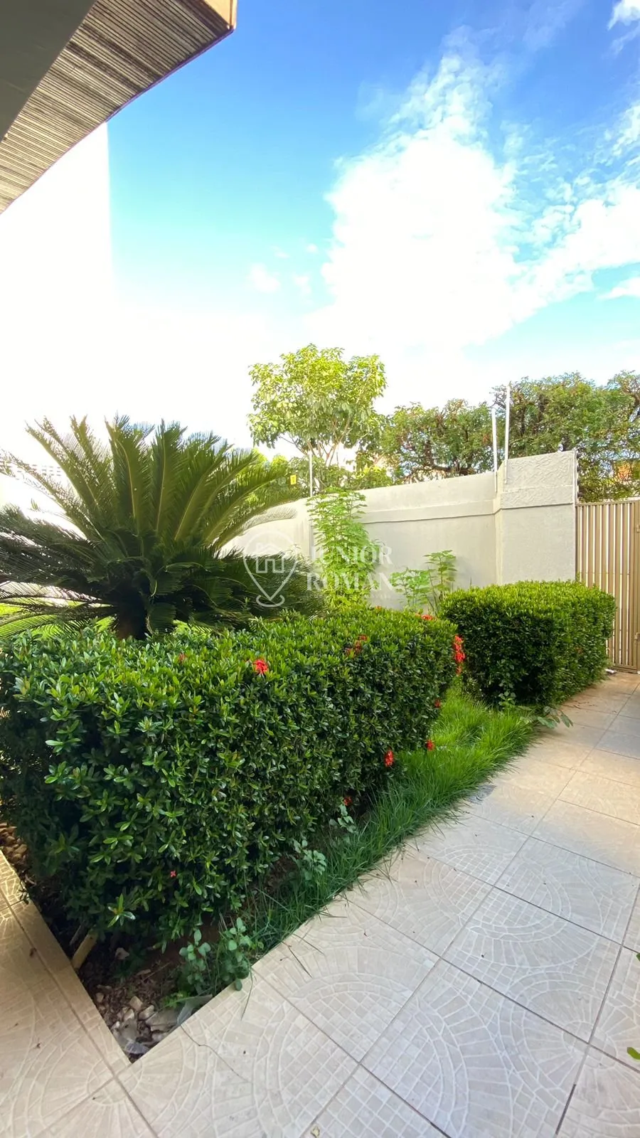 Imagem CASA COM SALÃO COMERCIAL 517M2 NO BAIRRO SANDRA REGINA - BARREIRAS/BA