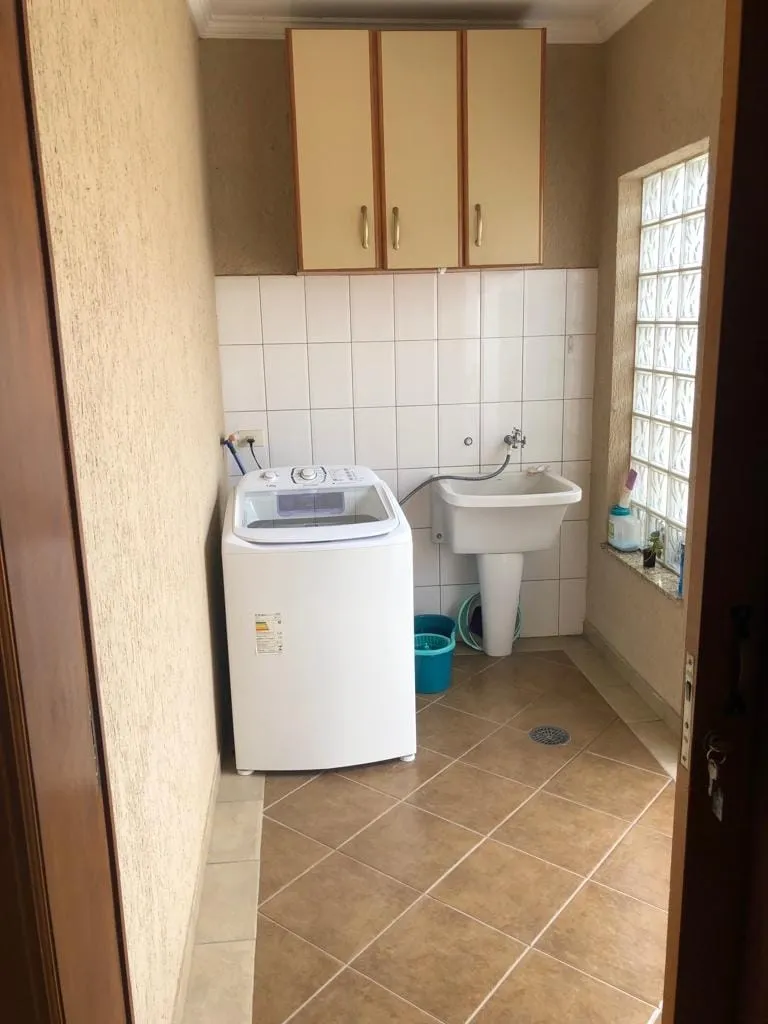 Imagem Casa à venda 3 Quartos, 1 Suite, 4 Vagas, 418M², Taubaté Village, Taubaté - SP | Condominio Taubaté Village