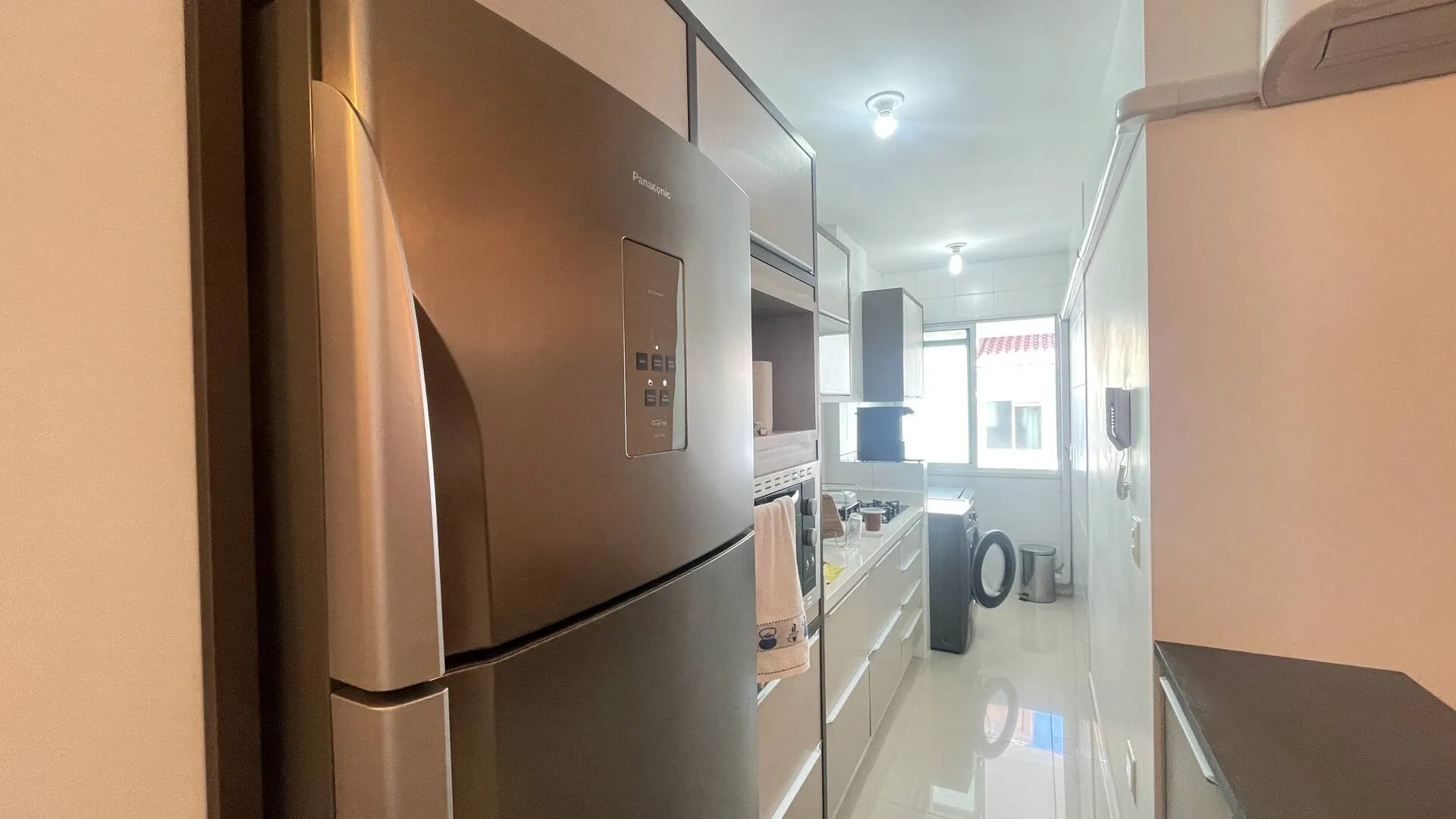 Imagem Apartamento para alugar em Canasvieiras 2 quartos com suíte e sacada