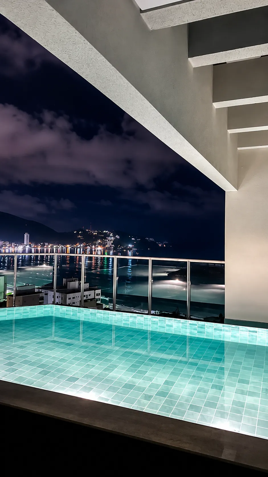 Imagem Apartamento com vista para o mar à venda com 70m2 por R$ 1.500.000,00