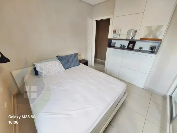 Imagem Apartamento Lindo, Reformado, 2 dorms, 1 banheiro, 1 vaga coberta
