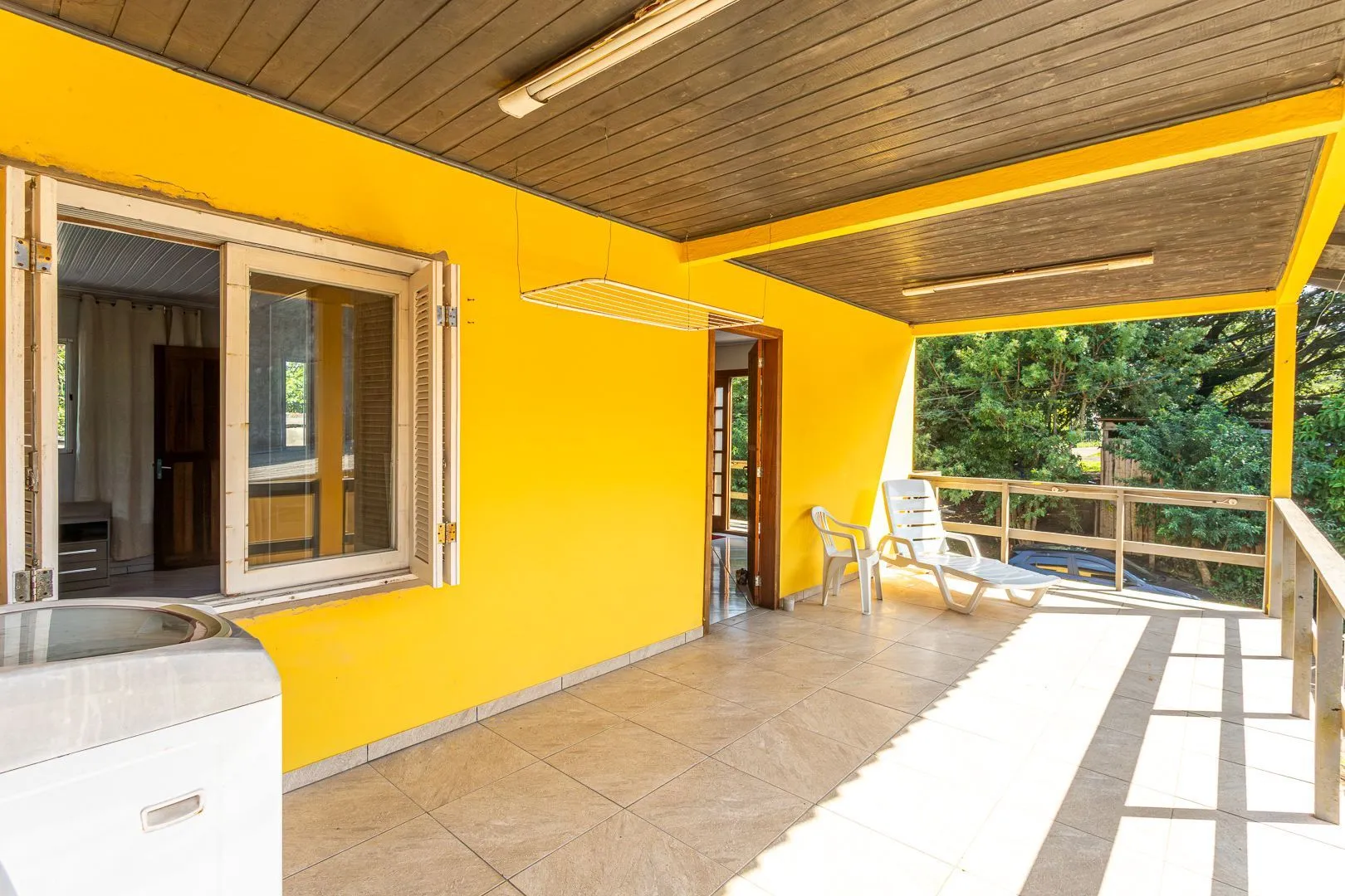 Imagem Casa sobrado em Viamão com loja e apartamento