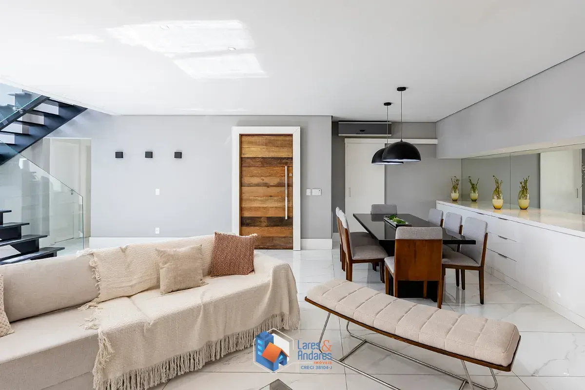 Imagem Duplex para venda em Vila Suzana com 3 quartos, sendo 3 suítes, 287m²