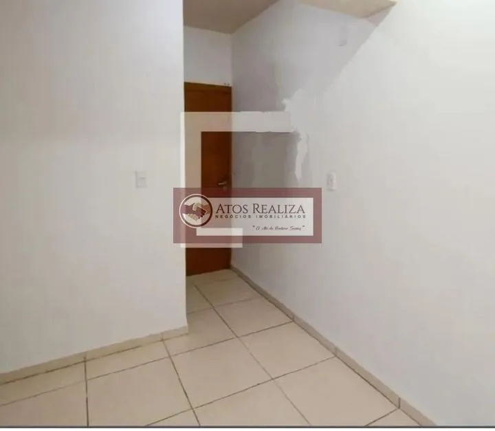 Imagem Alugo Sobrado com entrada compartilhada no Jd Satélite -São Paulo. Com Sala, cozinha, banheiro, área de serviço, R$ 1.150. OBS: Sem vaga de garagem R$ 1.350,00 Agende uma visita.