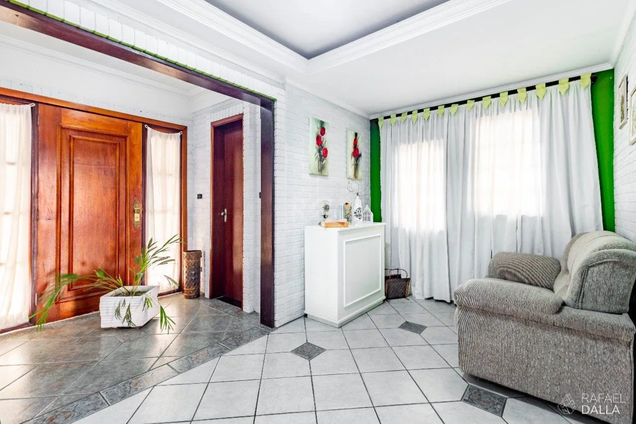 Imagem Casa para Venda - 574m², 3 dormitórios, sendo 2 suites, 8 vagas - Jardim Planalto