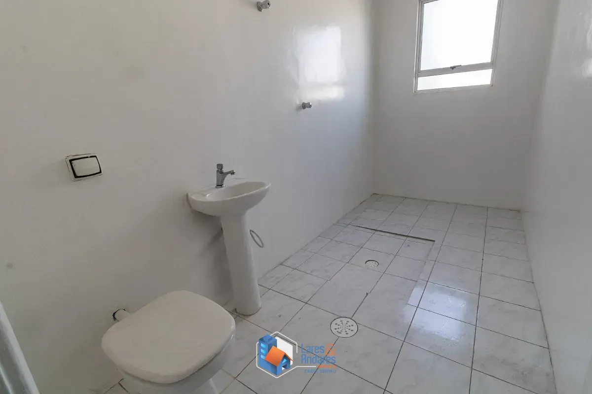 Imagem Casa comercial para venda em Água Branca, 300m²