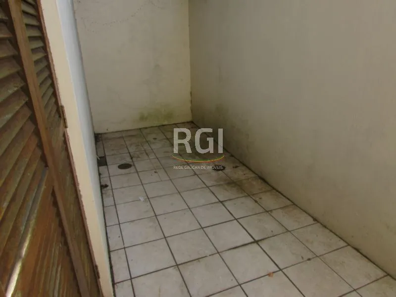 Imagem Casa Condominio para Venda - 383.4m², 5 dormitórios, sendo 2 suites, 3 vagas - Nonoai