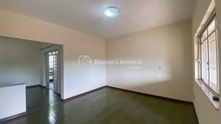 Imagem Casa térrea, com escada para acesso,
bem localizada no bairro Nova Sousas,
terreno de 300 m² e 197...