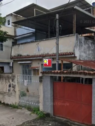 Imagem Vendo casa em Olaria, ótima rua, excelente ponto, preço baixinho, 210m² de terreno e 117m² construídos, piso cerâmica, comércio próximo .