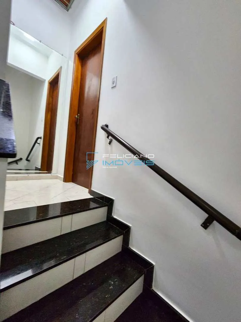 Imagem Sobrado com 2 quartos, Guilhermina, Praia Grande - R$ 650 mil, Cod: 7346