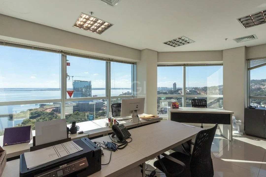 Imagem Conjunto/Sala para Venda - 210m², 0 dormitórios, 5 vagas - Cristal