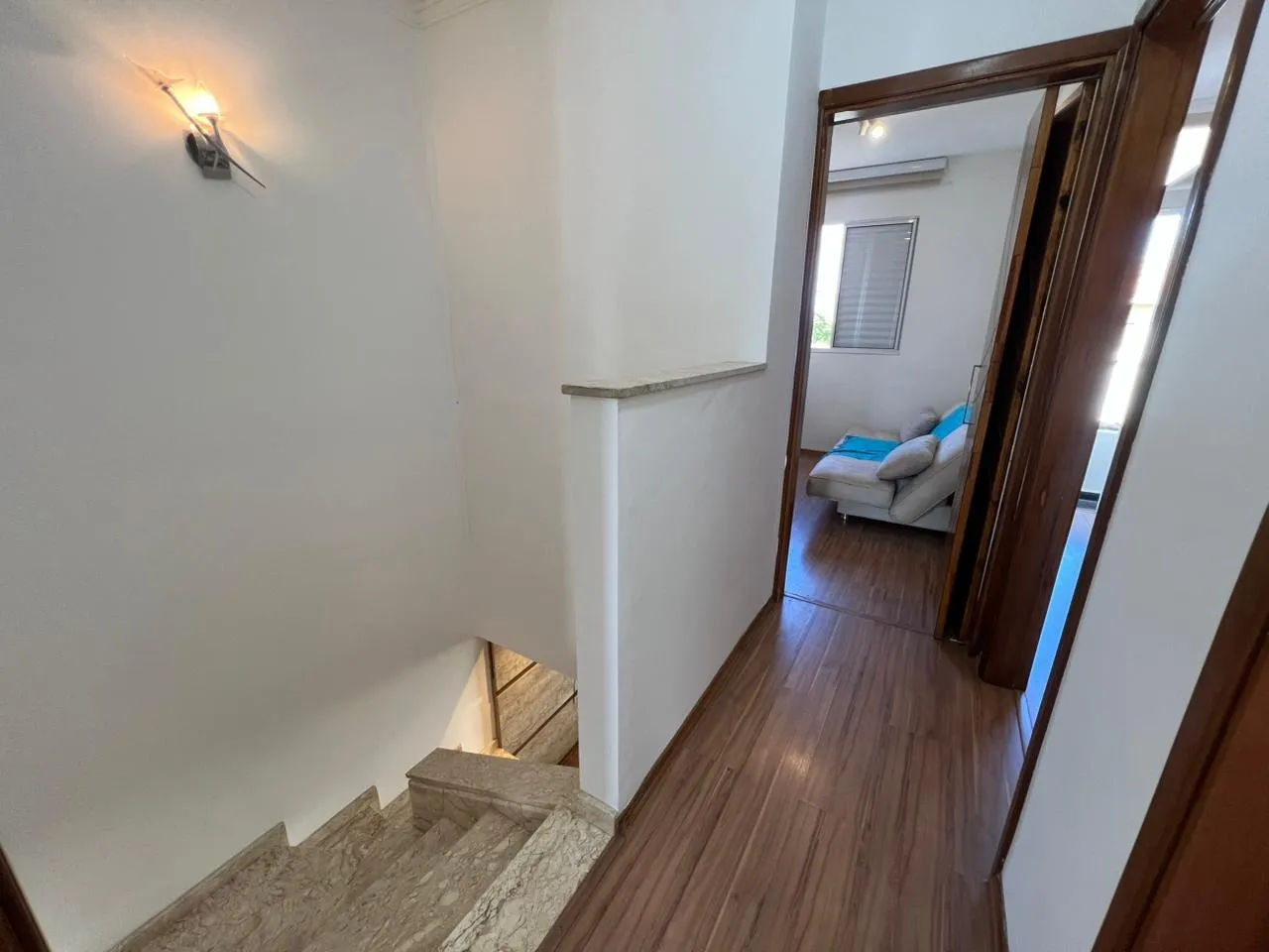 Imagem Linda casa mobiliada no Condomínio Village Salermo de 150m²