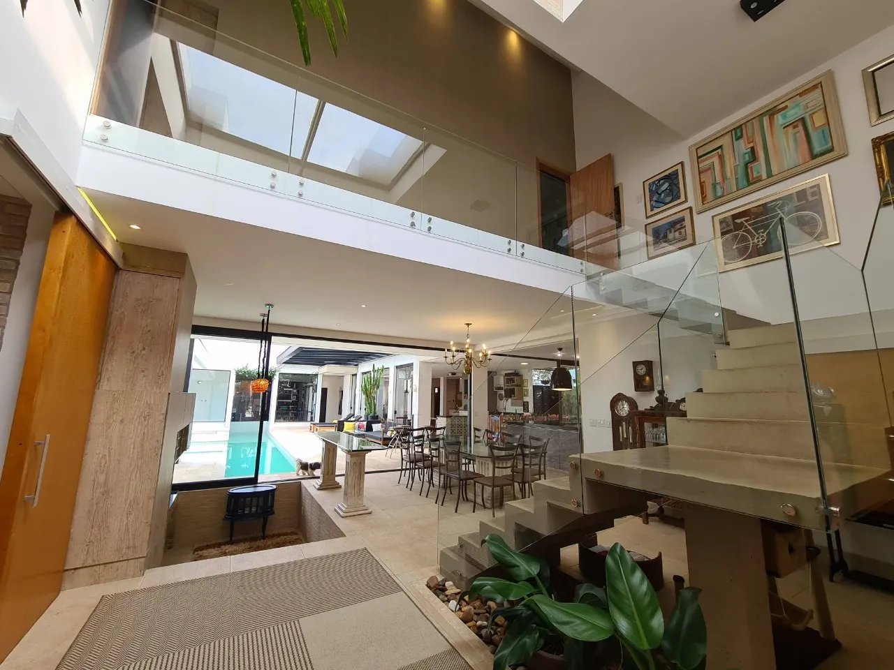 Imagem Linda casa de alto padrão no Residencial Giverny