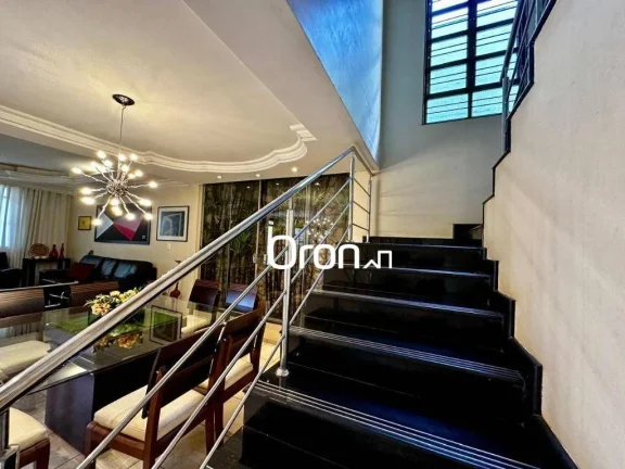 Imagem Sobrado à venda, 328 m² por R$ 1.190.000,00 - Jardim América - Goiânia/GO