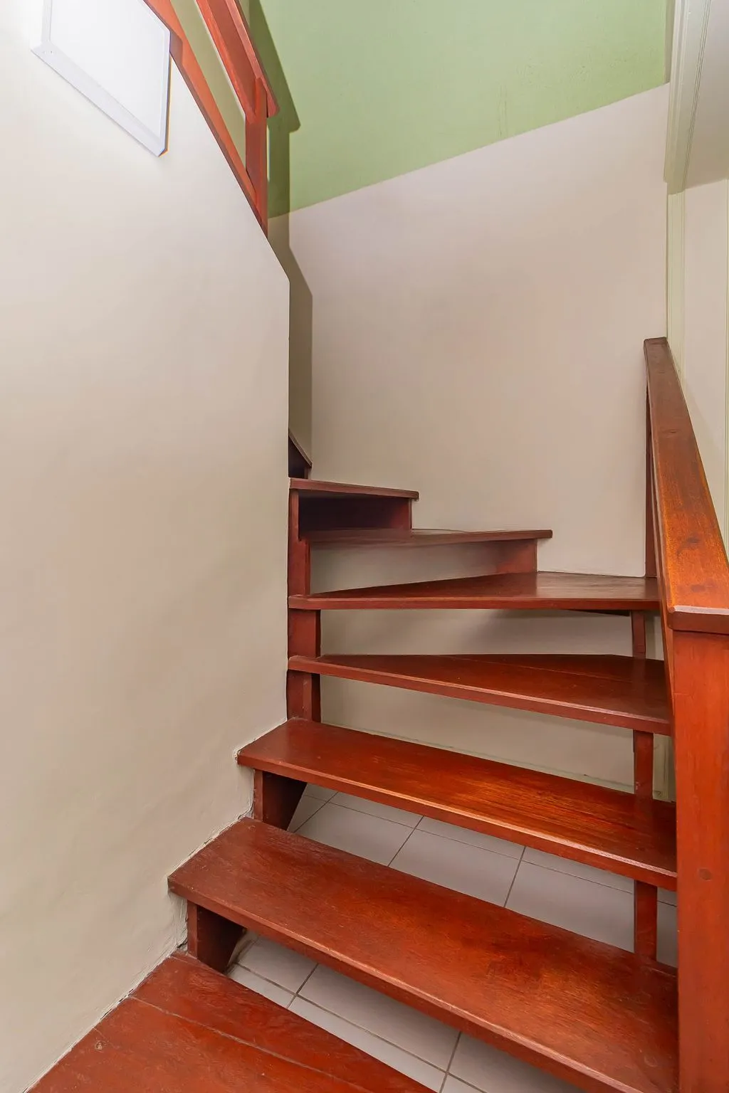 Imagem Casa de 3 dormitórios à venda Bairro Rubem Berta - Porto Alegre