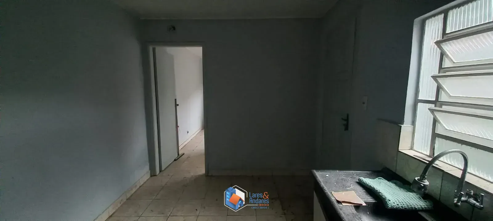 Imagem Casa à venda com terreno grande (serve tanto como residencial quanto comercial), Vila Constança, São Paulo, SP