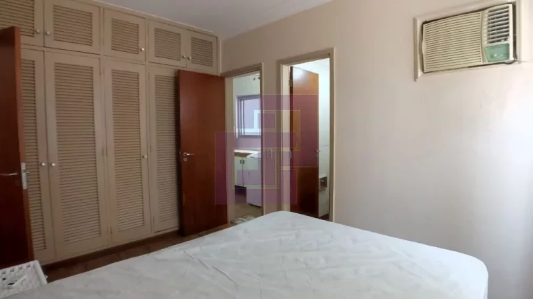 Imagem Apartamento com 03 dormitórios para locação na praia da Enseada Guarujá.