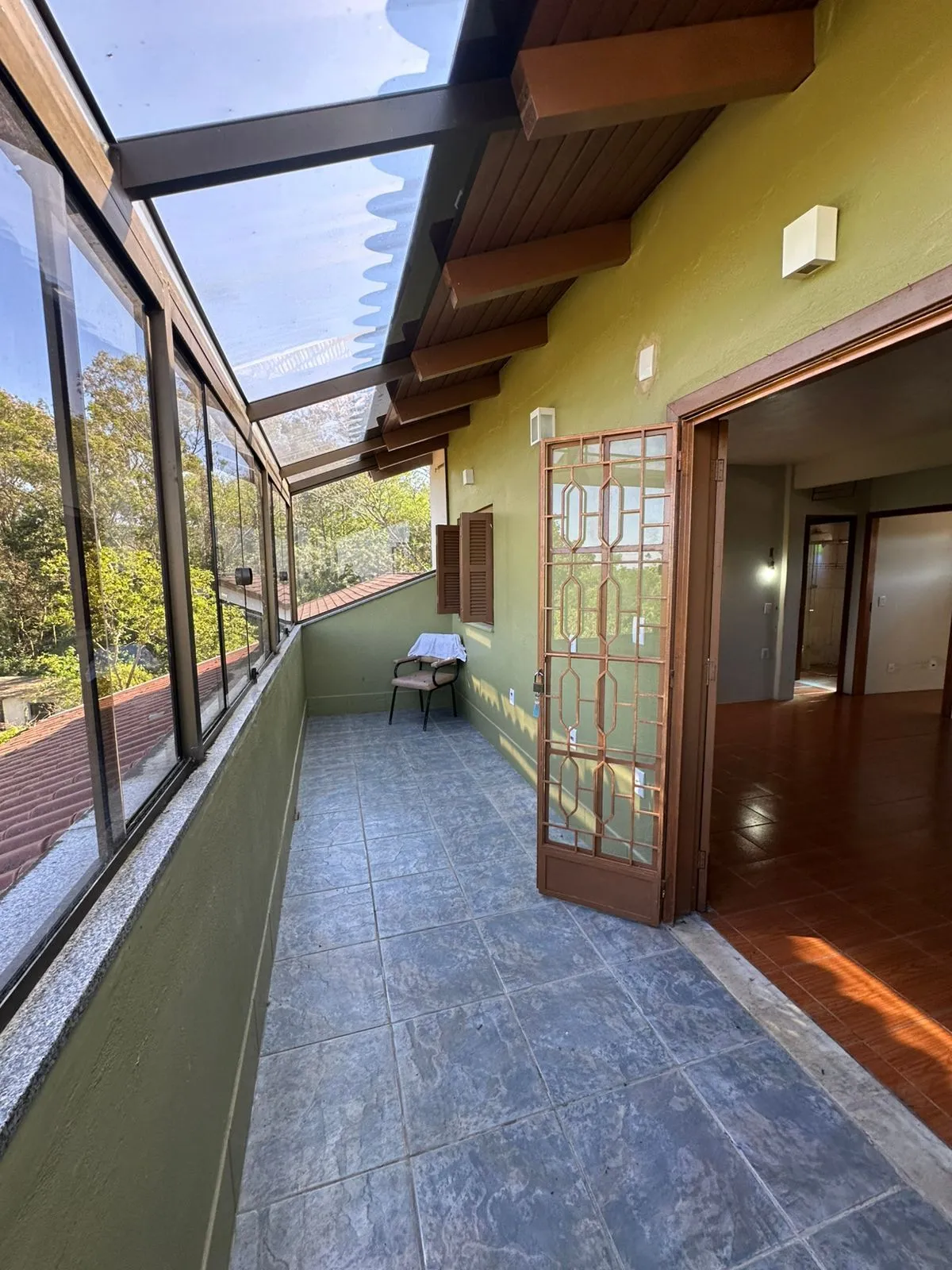 Imagem Casa à Venda no Bairro Cascata - 3 Dormitórios, Suíte, Piscina e Área de Lazer