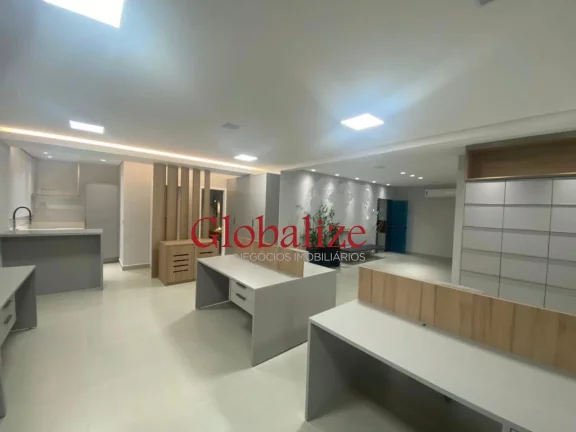 Imagem Sala comercial à venda com 100m², 1 vaga, recepção por R$480.000,00 na Vila Mathias em Santos