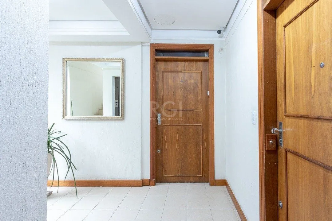 Imagem Conjunto/Sala para Venda - 42.6m², 0 dormitórios, 1 vaga - Praia de Belas