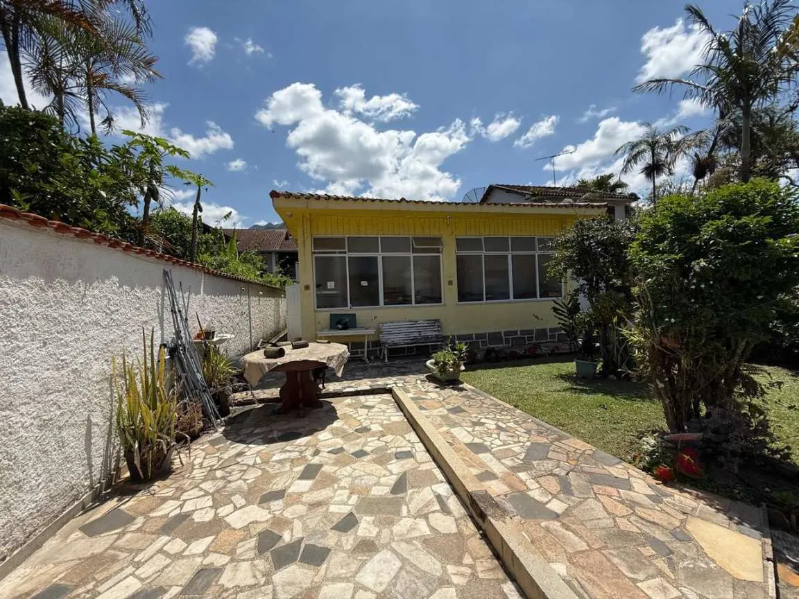 Imagem Casa para Venda em Teresópolis / RJ no bairro Araras