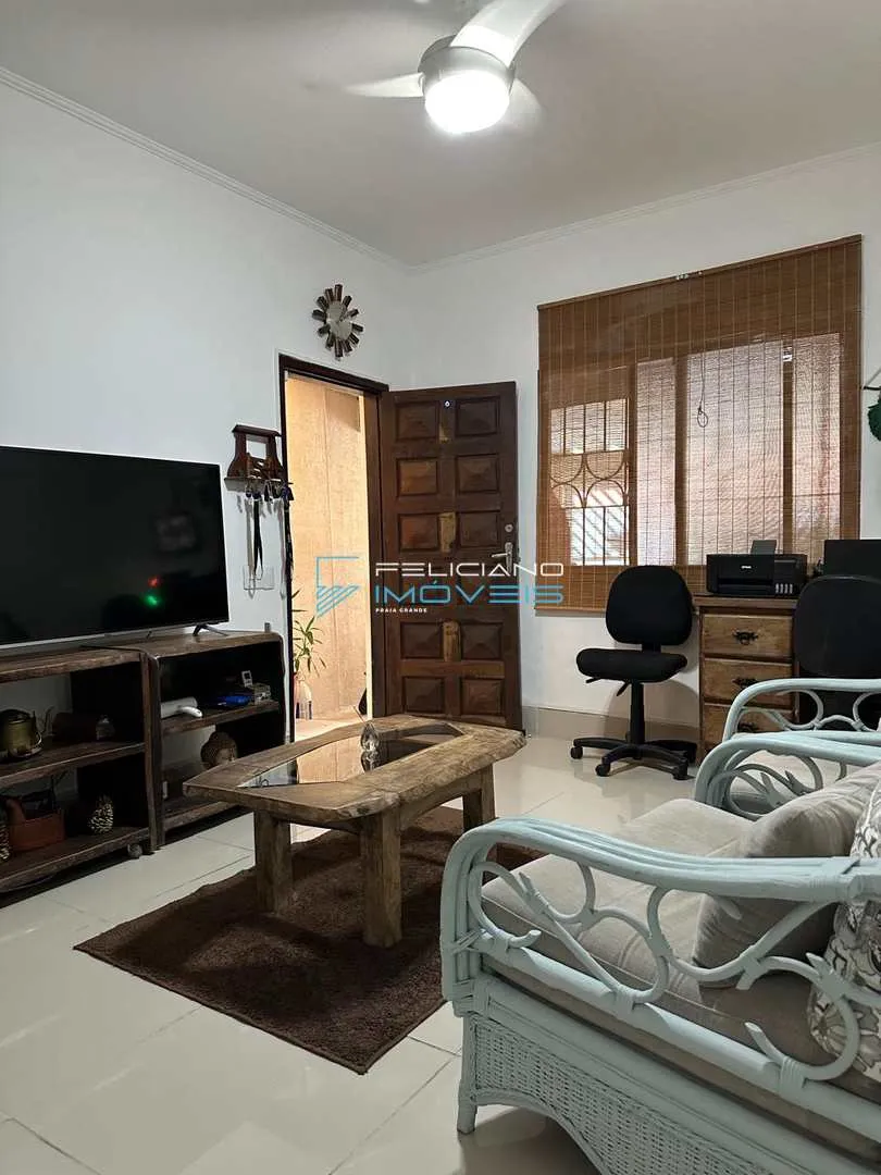 Imagem Casa com 2 quartos, Guilhermina, Praia Grande - R$ 600 mil, Cod: 4113